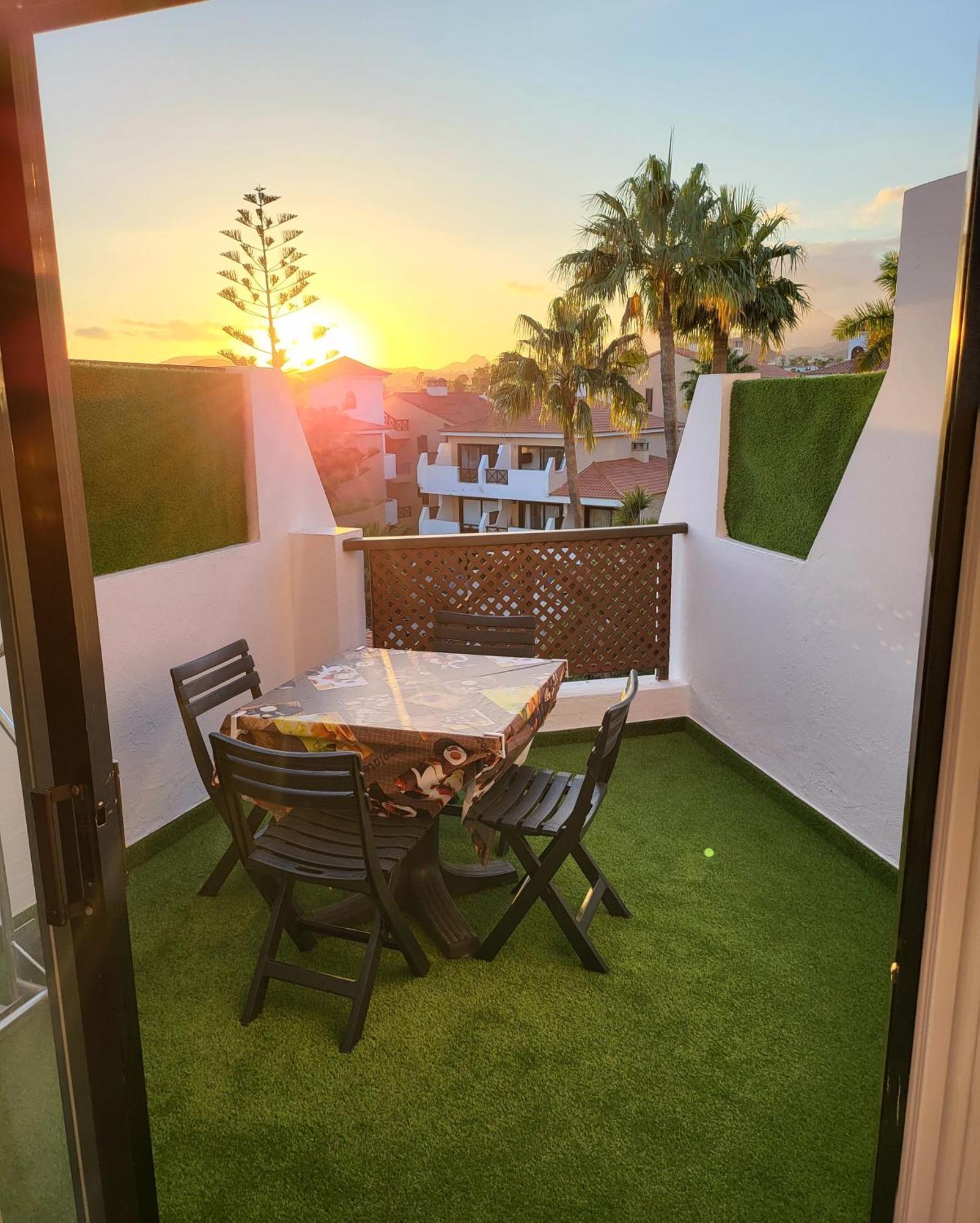 Moderno Y Luminoso Atico Con Vistas Y Piscina Apartment San Miguel de Abona Exterior foto