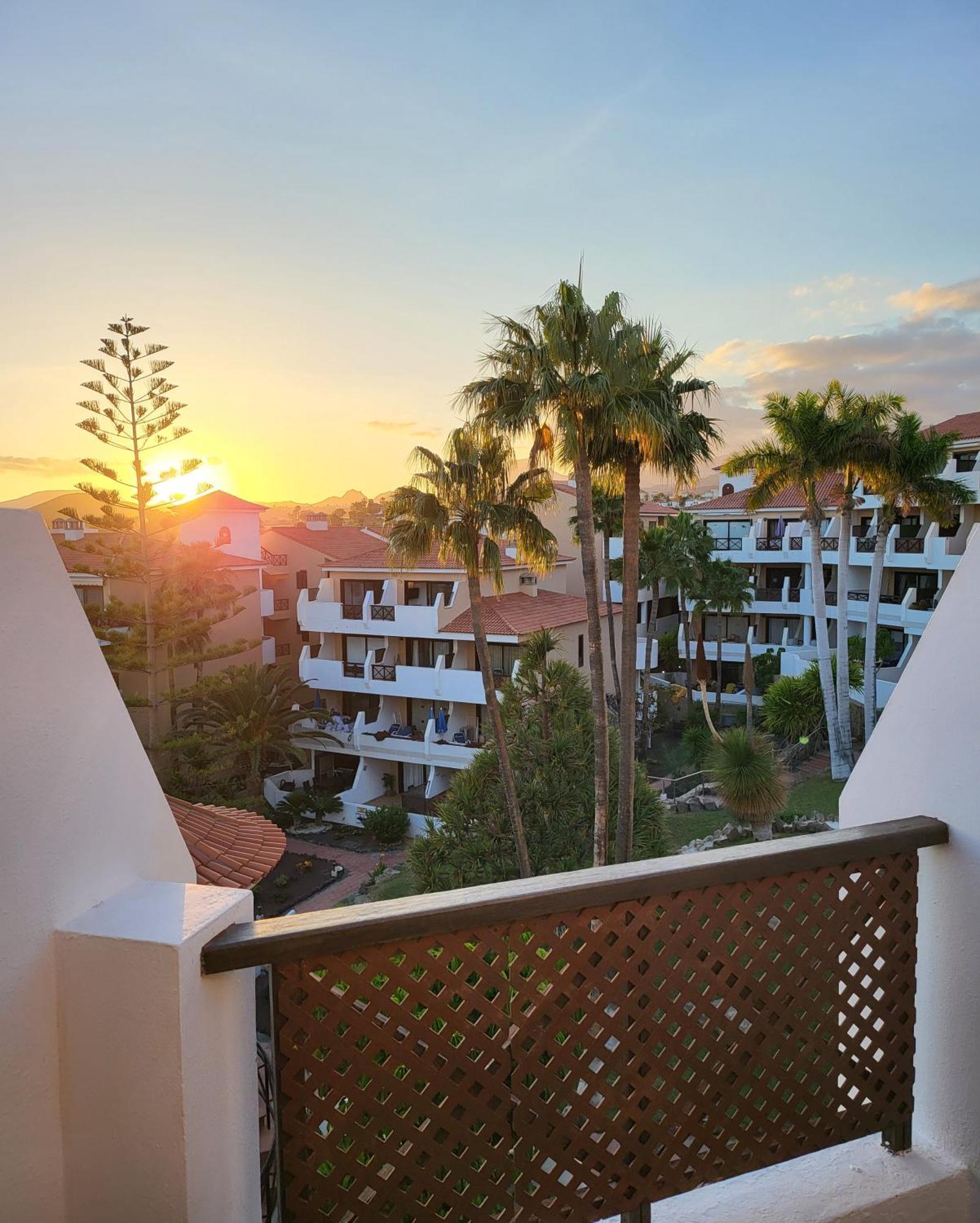 Moderno Y Luminoso Atico Con Vistas Y Piscina Apartment San Miguel de Abona Exterior foto